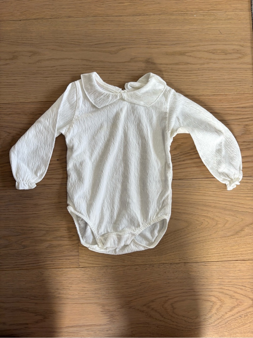 Zara white Peter Pan collar bodysuit - size 6-9 months